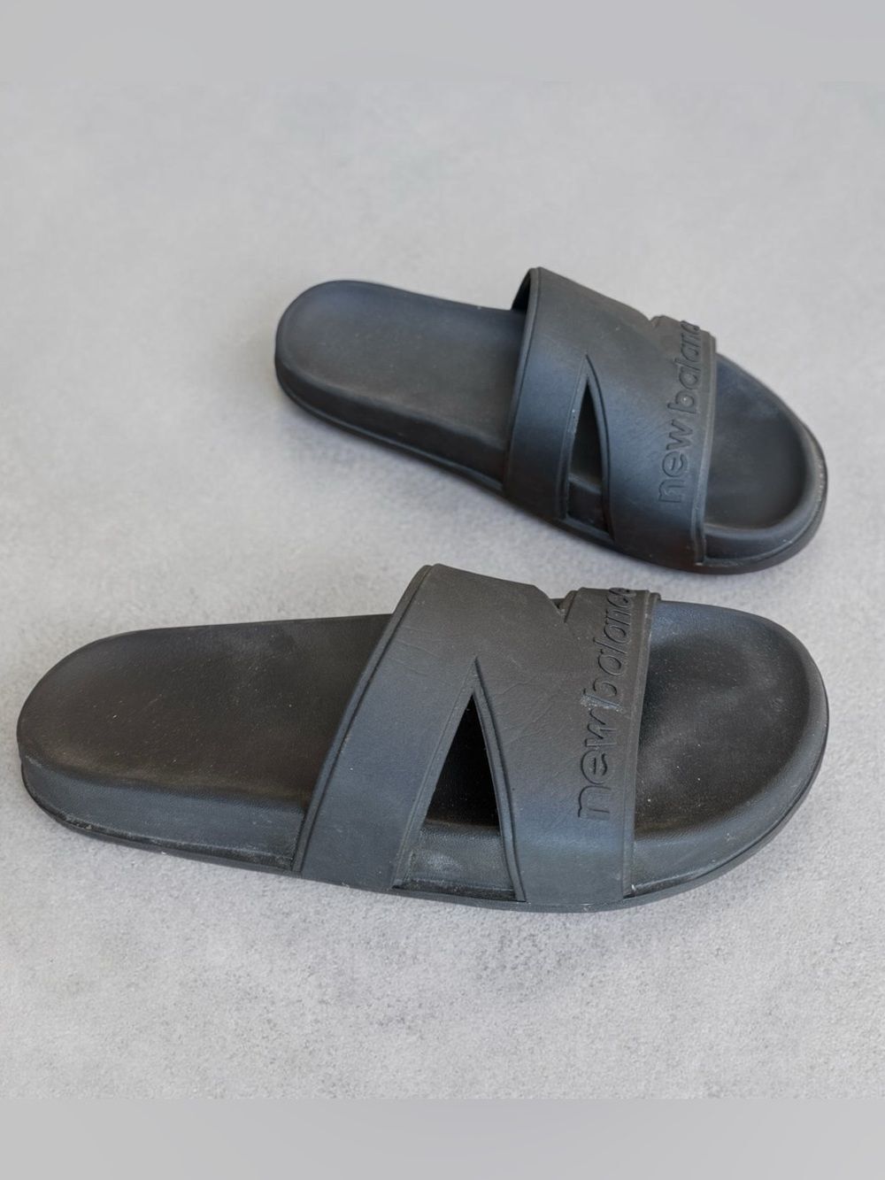 New Balance 200N Slides Sandals Women's size 7.5 - 8 Black